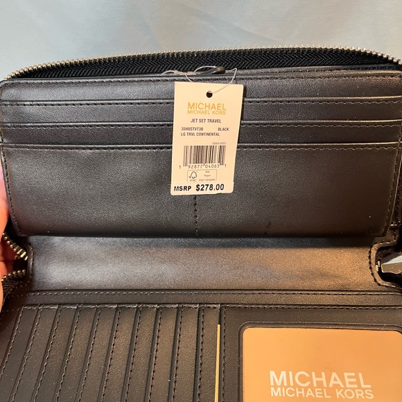 Michael Kors NWT Wallet/wristlet - Picture 4 of 8